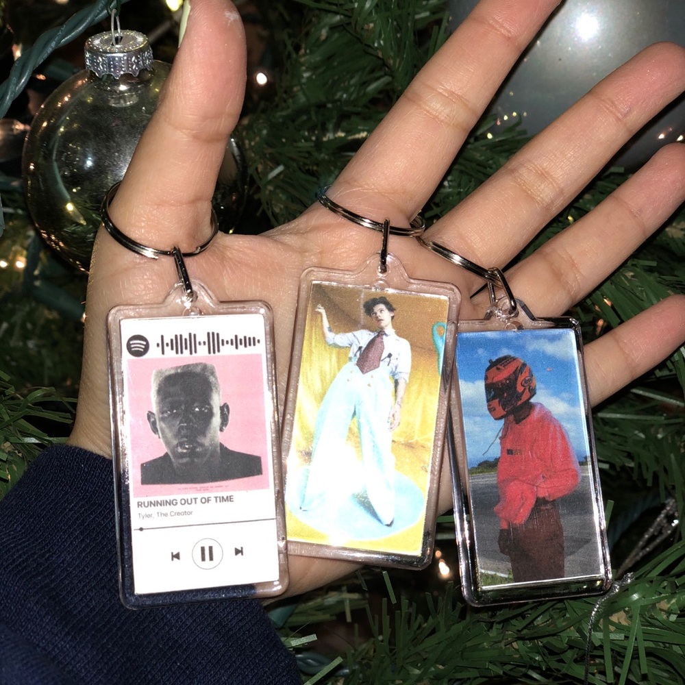 Artist Keychains - Picture 4 of 4